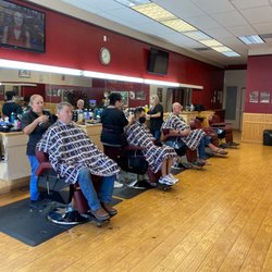Castaic Barber Shop - Cutting hair.