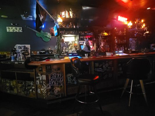 The Dive Bar by null