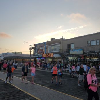Mack's Pizza - Pizza Near Me - Wildwood, New Jersey Mack's Pizza - Pizza Near Me - Wildwood, New Jersey
