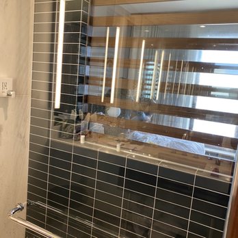 Fairlane Hotel Nashville, by Oliver - Shower into my room - Hotels Near Me - Nashville, Tennessee Fairlane Hotel Nashville, by Oliver - Shower into my room - Hotels Near Me - Nashville, Tennessee
