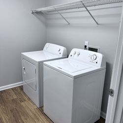 The Legends At Lake Murray - Laundry room