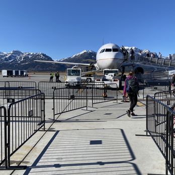 Jackson Hole Airport - JAC - Airports Near Me - Jackson, Wyoming