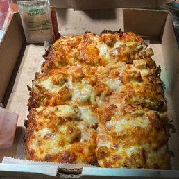 REG Detroit Halal Chicken Pizza REG Detroit Spicy Tawa Chicken