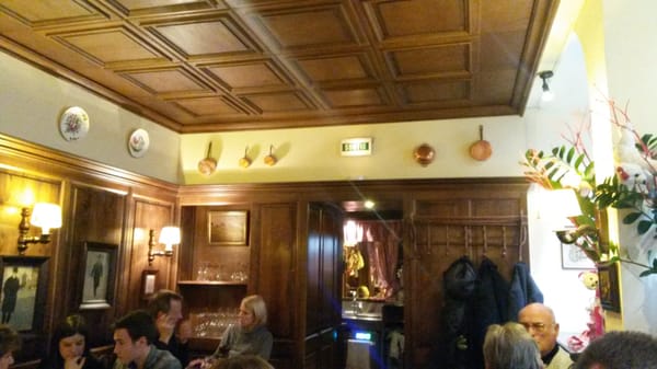 Chez Yvonne by null