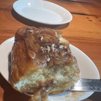 Duluth Grill - Carmel Roll - Breakfast & Brunch Near Me - Duluth, Minnesota
