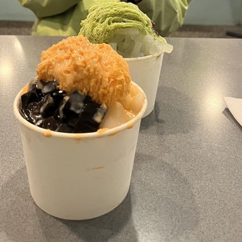 Salju Dessert - Thai shaved ice with rice balls and grass jelly, matcha shaved ice with lychee jelly and red bean - Desserts Near Me - Alhambra, California Salju Dessert - Thai shaved ice with rice balls and grass jelly, matcha shaved ice with lychee jelly and red bean - Desserts Near Me - Alhambra, California