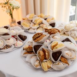 Lots-a-Knots Italian Bakery