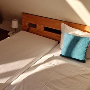 Hotel Adler - Doppelbett - Hotels Near Me - Konstanz, BW
