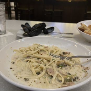 V Paul's - Muscle linguine. - Italian Near Me - Pensacola, Florida