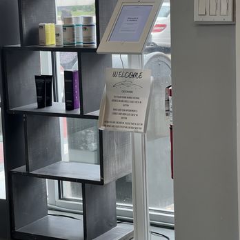 D. Anthony Hair Studio - Sign in here - Hair Salons Near Me - Nyack, New York