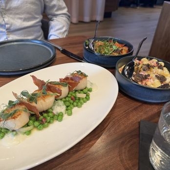 Alara - Scallops, lobster gnocchi with truffle, carrots. - Salad Near Me - Cincinnati, Ohio