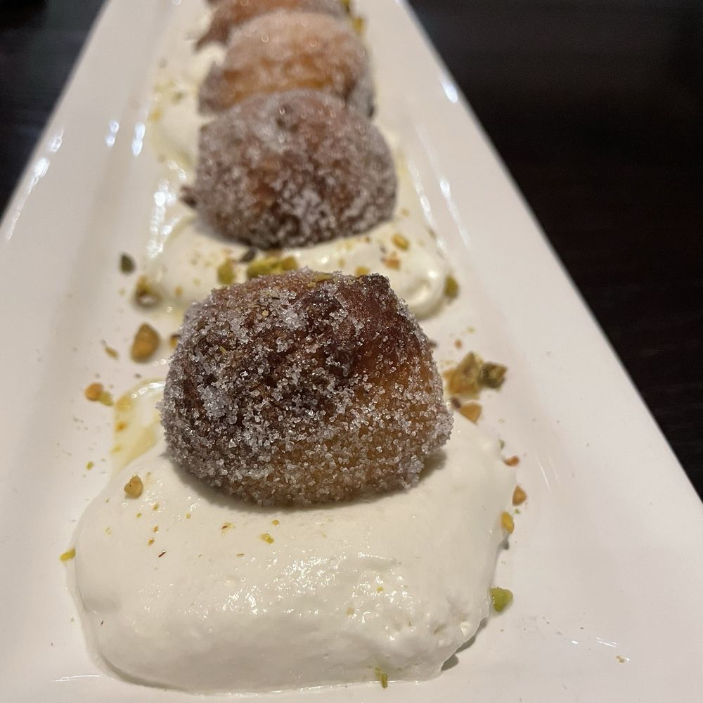 Plate - Lemon curd donuts - Italian Near Me - Leawood, Kansas Plate - Lemon curd donuts - Italian Near Me - Leawood, Kansas
