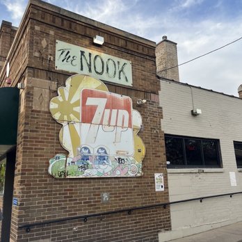 Casper's and Runyon's Nook - Dive Bars Near Me - Saint Paul, Minnesota Casper's and Runyon's Nook - Dive Bars Near Me - Saint Paul, Minnesota