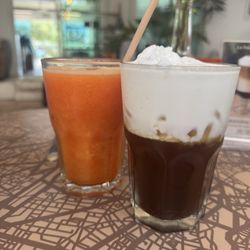La Fournée - Iced latte and papaya lemonade