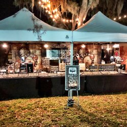 Apopka Farmers Market - Several jewelry stands...
