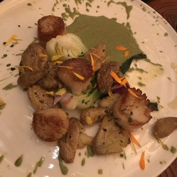 Solstice - Scallops - New American Near Me - Stowe, Vermont