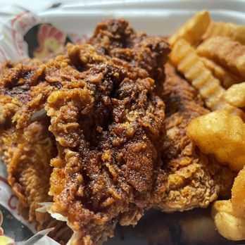 Al's Hot Chicken - Medium heat tenders - Halal Near Me - San Fernando Valley, California Al's Hot Chicken - Medium heat tenders - Halal Near Me - San Fernando Valley, California