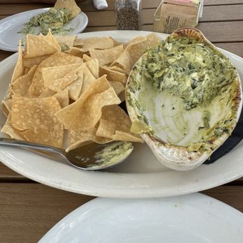 The Lighthouse Restaurant & Lounge - Baked Spinach & Artichoke Dip - Bars Near Me - Spicewood, Texas
