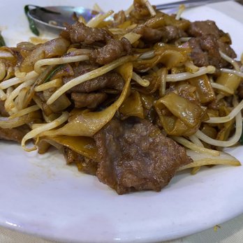 Taste - Beef chow fun: can only be described as brown and tasteless. - Seafood Near Me - Las Vegas, Nevada Taste - Beef chow fun: can only be described as brown and tasteless. - Seafood Near Me - Las Vegas, Nevada