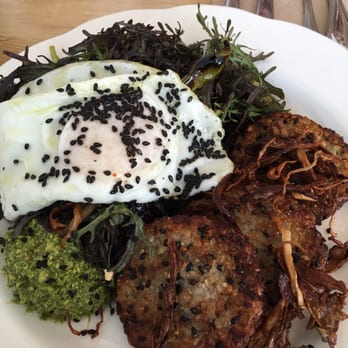 Kitchen Mouse Cafe - Gomosio Rice Cakes w/ shishito pepper salad & fried egg... Ridiculously good!!! - Vegan Near Me - Los Angeles, California Kitchen Mouse Cafe - Gomosio Rice Cakes w/ shishito pepper salad & fried egg... Ridiculously good!!! - Vegan Near Me - Los Angeles, California