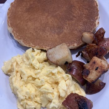 Courtneys Cafe - Easterner -- eggs pancakes home fries - Cafes Near Me - Atlantis, Florida Courtneys Cafe - Easterner -- eggs pancakes home fries - Cafes Near Me - Atlantis, Florida