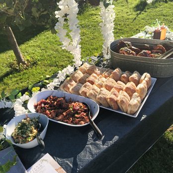 Struggle Cheff Catering - a table of food - Food Delivery Services Near Me Struggle Cheff Catering - a table of food - Food Delivery Services Near Me