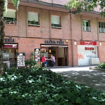 Granja Fons - Fachada - Breakfast & Brunch Near Me - Barcelona, B Granja Fons - Fachada - Breakfast & Brunch Near Me - Barcelona, B