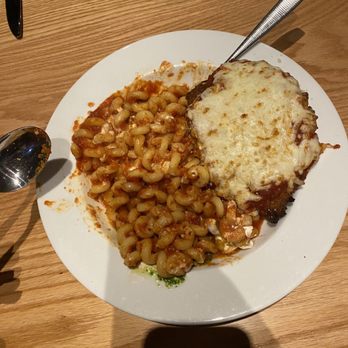 Evviva Trattoria - Chicken Parmesan Entree - Italian Near Me - Stoneham, Massachusetts
