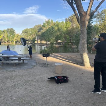 Karelin Studio - On the set with assistant Jose is capturing a beautiful floating princess on the water April 2023 - Session Photography Near Me - North Las Vegas, Nevada Karelin Studio - On the set with assistant Jose is capturing a beautiful floating princess on the water April 2023 - Session Photography Near Me - North Las Vegas, Nevada