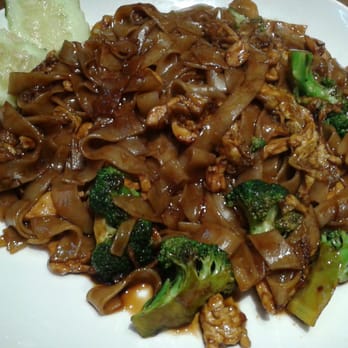 Sy Thai - Pad Se Yew very good sauce. - Thai Near Me - Troy, Michigan Sy Thai - Pad Se Yew very good sauce. - Thai Near Me - Troy, Michigan