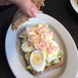 Sandwich Cafeen - Egg and prawn sandwich