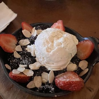 Burma Superstar - Black rice with ice cream dessert - Burmese Near Me - Alameda, California Burma Superstar - Black rice with ice cream dessert - Burmese Near Me - Alameda, California