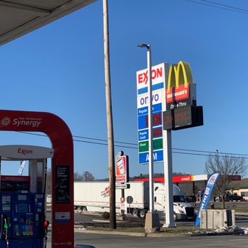 Exxon - Exterior signs - Gas Stations Near Me - NEW MILFORD, Pennsylvania