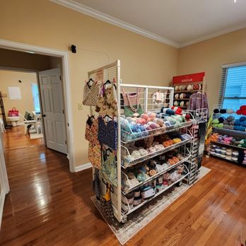 Denton Yarnworks - Knitting Supplies Near Me - Denton, Texas