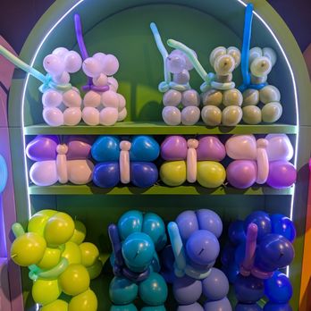Balloon Museum - Balloon animals in the gift shop - Art Museums Near Me - Chicago, Illinois