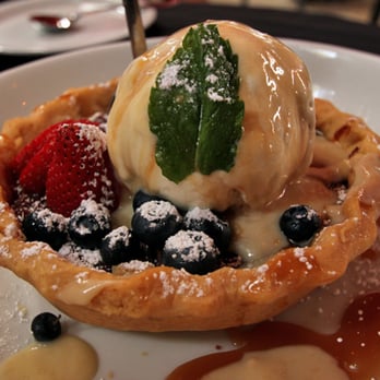 Moonshine Grill - sweet potato pecan pie a la mode (2 people couldn't finish it) - Southern Near Me - Austin, Texas Moonshine Grill - sweet potato pecan pie a la mode (2 people couldn't finish it) - Southern Near Me - Austin, Texas