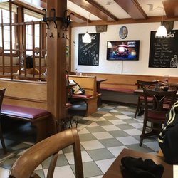 Rothen-Burger - Interior of restaurant
