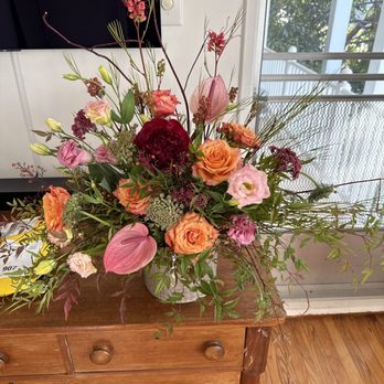 La Floralista - Photo of the arrangement after it was delivered. Beautiful! - Florists Near Me - Los Angeles, California La Floralista - Photo of the arrangement after it was delivered. Beautiful! - Florists Near Me - Los Angeles, California