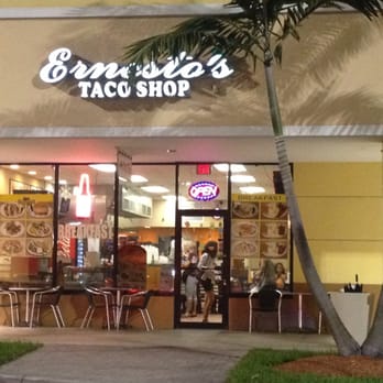 Ernesto's Taco Shop - Like everything else in Florida it's in a strip mall. Good eats! - Mexican Near Me - Miami, Florida