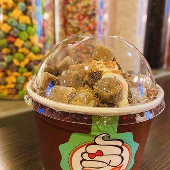 YO MAMA! - Updated December 2025 - 75 Photos & 133 Reviews - 1349