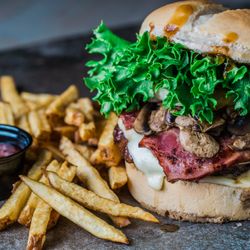 Carty Media - Social Media Photography and Content Creation for Local Restaurant