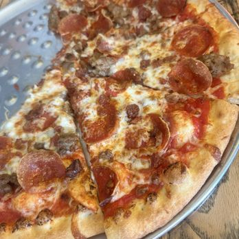 Pan Heads - Meat pizza - Chicken Wings Near Me - Godley, Texas Pan Heads - Meat pizza - Chicken Wings Near Me - Godley, Texas