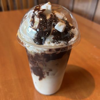 Roaring Fork - S'mores Latte - Sandwiches Near Me - Lake Buena Vista, Florida Roaring Fork - S'mores Latte - Sandwiches Near Me - Lake Buena Vista, Florida