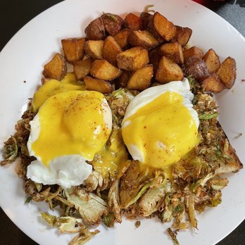 Camino - Crispy Brussels Benedict - American Near Me - West Allis, Wisconsin Camino - Crispy Brussels Benedict - American Near Me - West Allis, Wisconsin