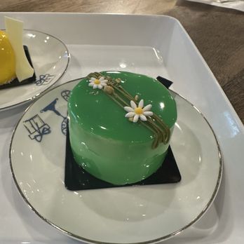 Gateau MJ Dessert Shop - Bakeries Near Me - Fairfax, Virginia