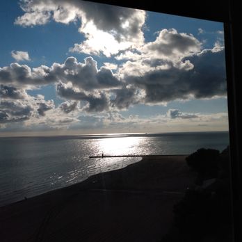 5757 N Sheridan Condominium Association - View of Kathy Osterman beach from the building - Apartments Near Me - Chicago, Illinois 5757 N Sheridan Condominium Association - View of Kathy Osterman beach from the building - Apartments Near Me - Chicago, Illinois