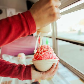 Rolling Cones - Size small cotton candy topped with snow cream - Food Trucks Near Me Rolling Cones - Size small cotton candy topped with snow cream - Food Trucks Near Me