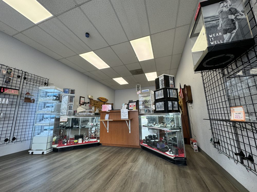 THE SAN DIEGO WATCH LADY Updated September 2024 24 Photos & 141