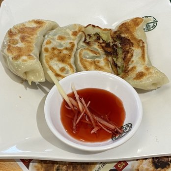 Tim Ho Wan - Pan friend chicken dumplings - Dim Sum Near Me - Honolulu, Hawaii