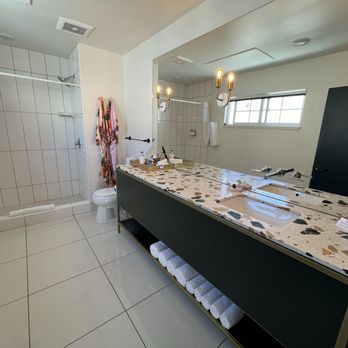 RSVP Hotel - Gorgeous bathroom 5/11/24 - Hotels Near Me - Bozeman, Montana